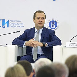 Общее доброе дело - Дмитрий Медведев призвал развивать партнерство с благотворительными НКО