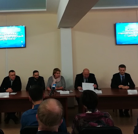 Фонд гражданских инициатив города Хабаровска начал свою работу со встречи с общественностью 